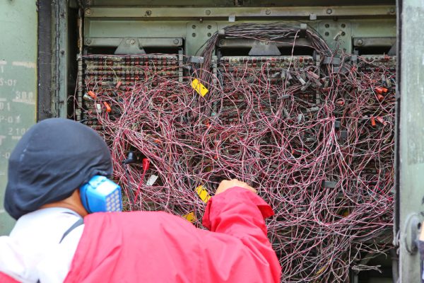 technician-fix-telephone-exchange (2)